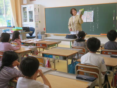 ３年生も真剣に聞いています