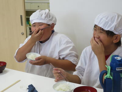 おいしい！　けど、熱い！