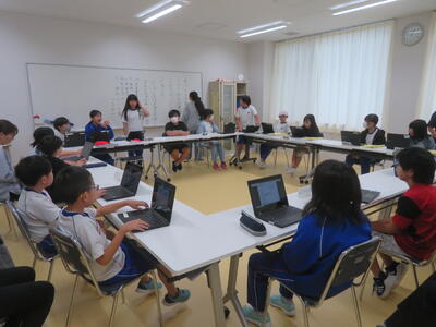 代表委員会の様子。
