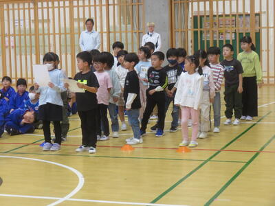 はじめてのプール学習となる1年生もめあてを発表しました